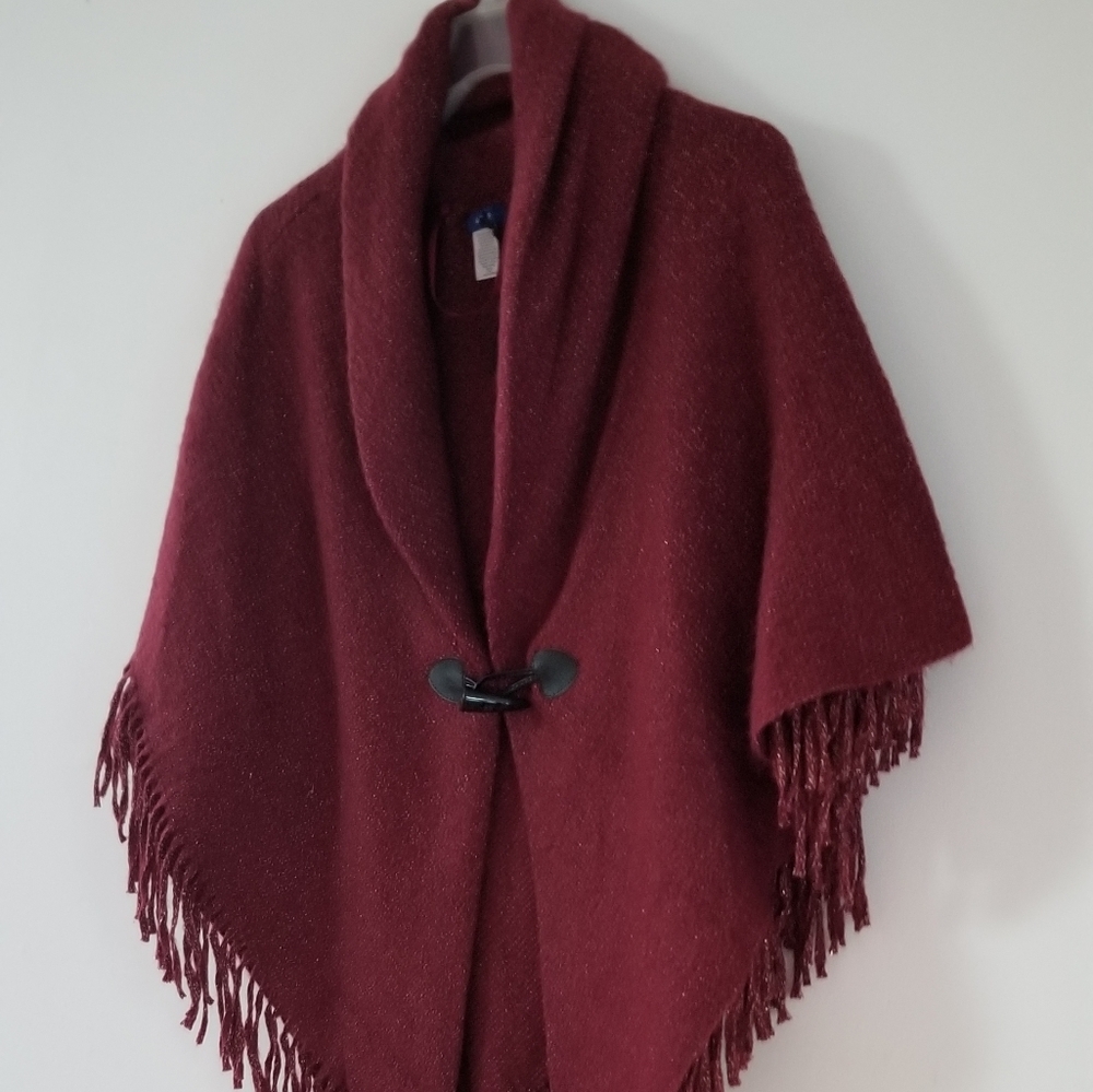 Apt. 9 Knit Wine Red fringe collar short poncho